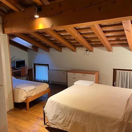 Lantgård Le Canossiane *